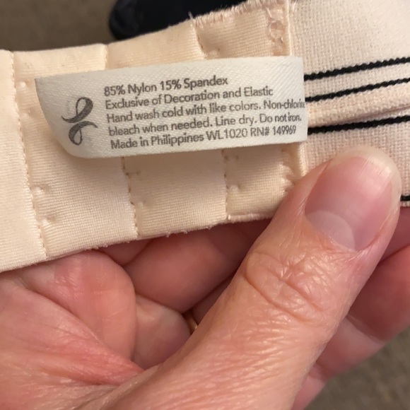 LIVELY Deep V No Wire Plunge Bra 36D - Picture 13 of 14